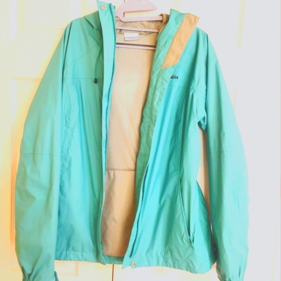 Columbia Rain jacket - Picture 2 of 3